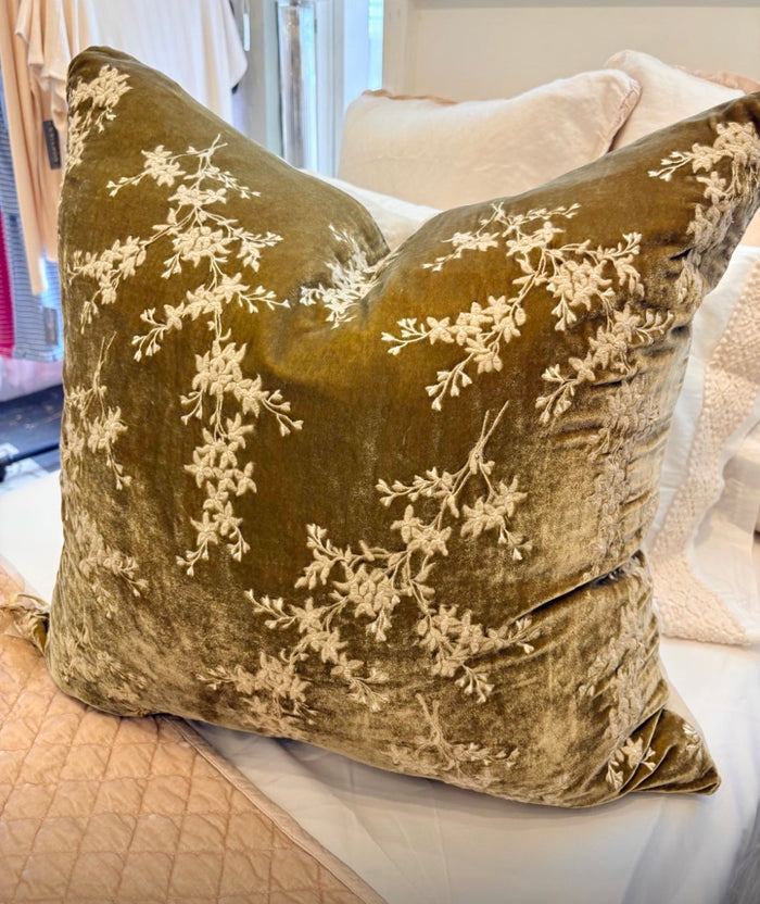 IN STOCK Bella Notte Linens Lynette Euro Sham, 27x27