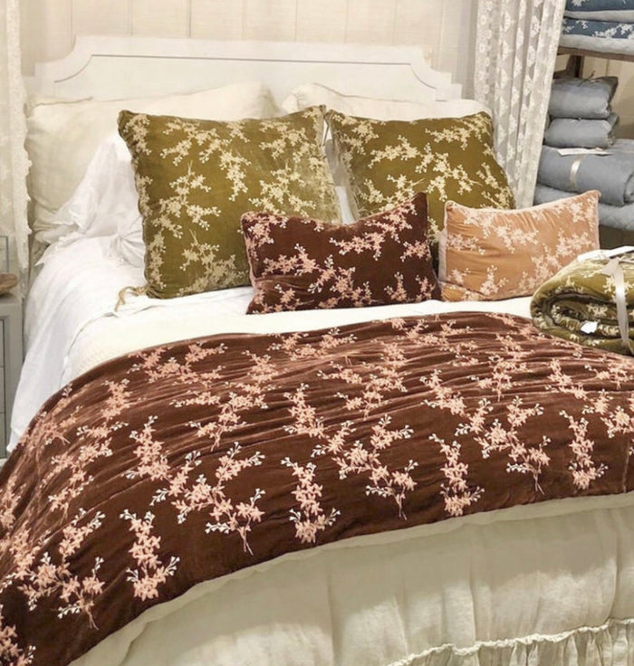 IN STOCK Bella Notte Linens Lynette Euro Sham, 27x27