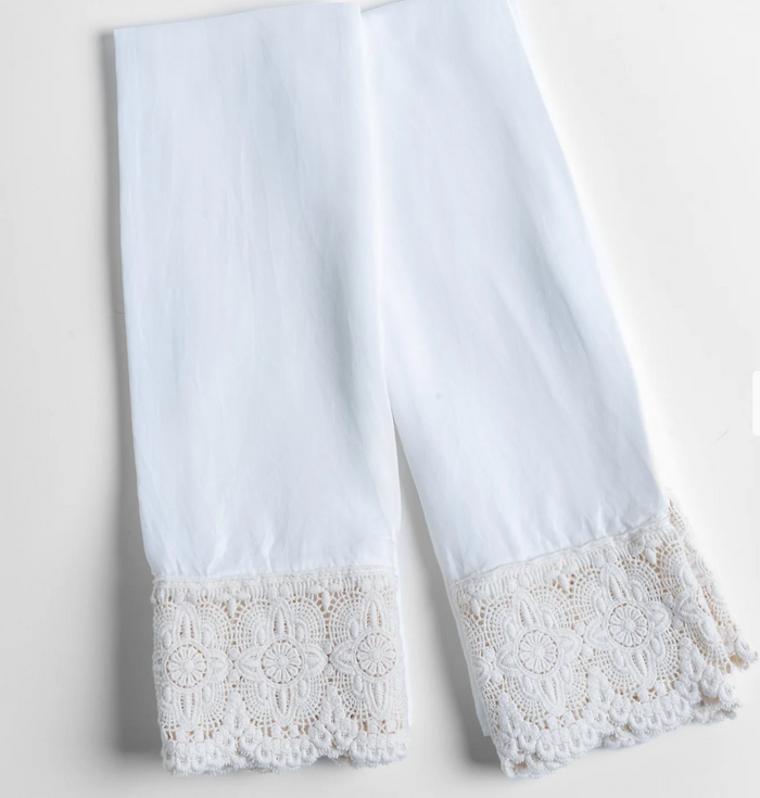 IN STOCK Bella Notte Linens Madera Luxe Pillowcase with Donella Lace Trim, White